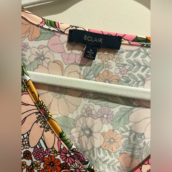 Eclair 70’s Flower Power Inspired Top - Picture 6 of 6